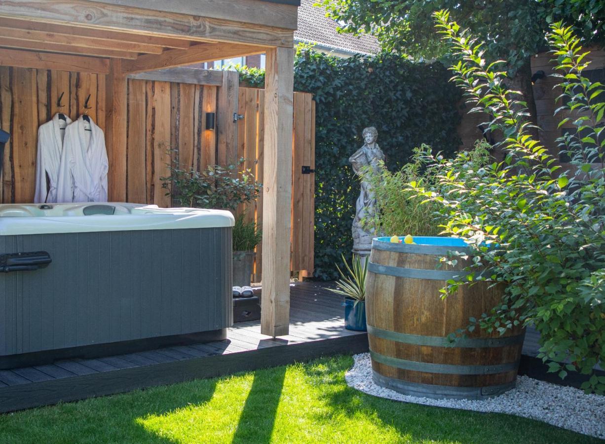 B&B Joli Met Prive Wellness Wemeldinge Kültér fotó