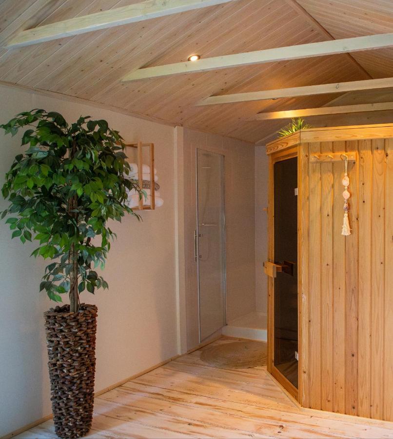 B&B Joli Met Prive Wellness Wemeldinge Kültér fotó